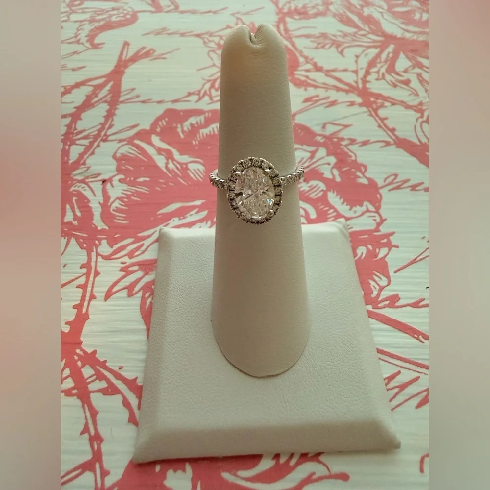 1.55ct Oval Lab Grown Diamond Halo Ring E VVS2 IGI Size 5 Engagement